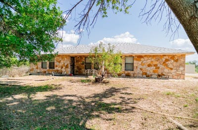 /international/us/266-packsaddle-del-rio-tx-110093537174/