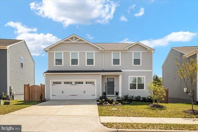 /international/us/122-birmingham-drive-middletown-va-110110294372/