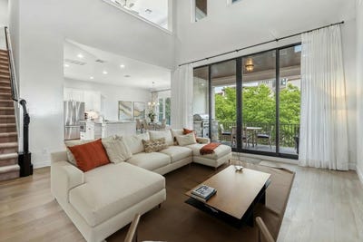 /international/us/107-cascading-waters-pl-lakeway-tx-110105202168/