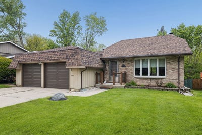 /international/us/1005-valley-lane-lockport-il-110107850429/