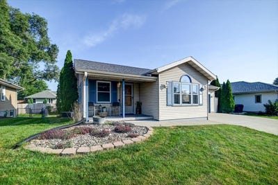 /international/us/928-acker-parkway-deforest-wi-110101463136/