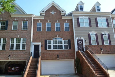 /international/us/3122-kentish-town-lane-raleigh-nc-110105200466/