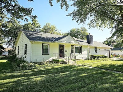 /international/us/416-e-hill-st-mcpherson-ks-110100677757/