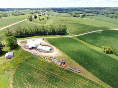 /international/us/s5848-cowden-rd-viroqua-wi-110101056206/