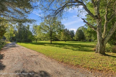 /international/us/12-lollypoppy-lane-stone-ridge-ny-110120457207/