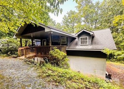 /international/us/60-mountain-page-road-saluda-nc-110099576797/?lang=zh-cn