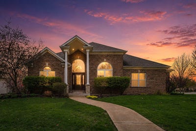 /international/us/13002-silverleaf-court-plainfield-il-110108191012/