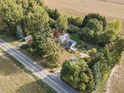 /international/us/755-64th-street-south-haven-mi-110108546884/