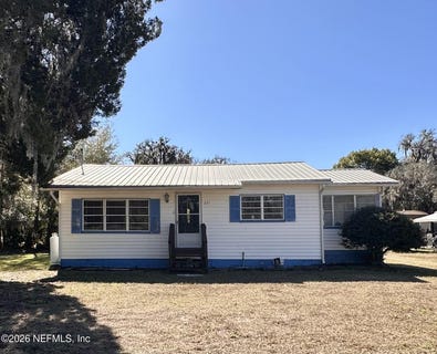 /international/us/221-perry-street-pomona-park-fl-110105332485/