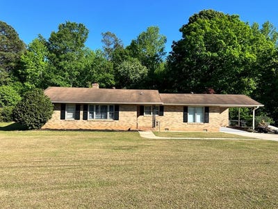 /international/us/10-forest-ln-ware-shoals-sc-110107501370/