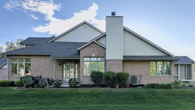 /international/us/6620-pond-view-drive-tinley-park-il-110107666637/