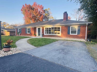 /international/us/117-rose-hill-cir-staunton-va-110110329624/