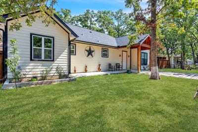 /international/us/1804-tammy-street-hawk-cove-tx-110107583097/
