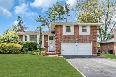 /international/us/9-avondale-road-plainview-ny-110108023784/