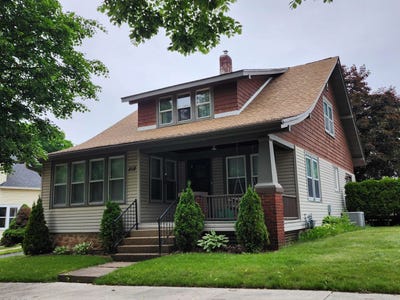 /international/us/818-e-bridge-street-wausau-wi-110101012279/