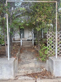 /international/us/410-ave-b-santa-anna-tx-110094460372/?lang=zh-tw