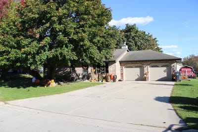 /international/us/102-s-jefferson-street-bonduel-wi-110120465856/