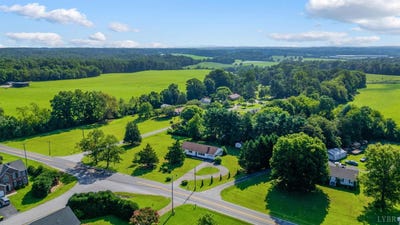 /international/us/5634-thomas-jefferson-road-forest-va-110101027831/