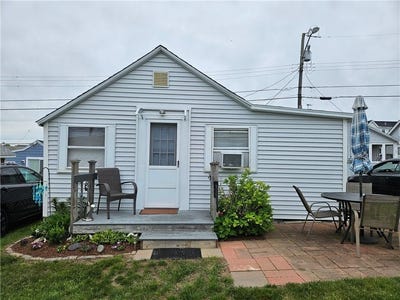 /international/us/854-matunuck-beach-road-south-kingstown-ri-110108304375/