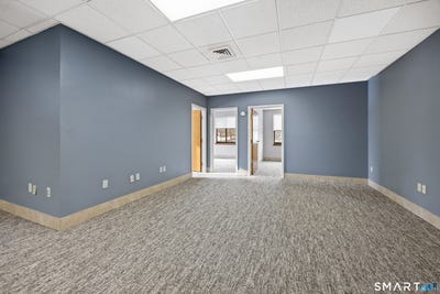 /international/us/670-newfield-street-middletown-ct-110104816424/