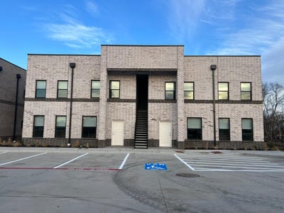 /international/us/443-richlands-way-fate-tx-110107930900/