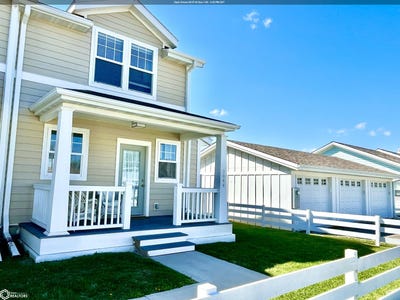 /international/us/2044-garnet-lane-fairfield-ia-110107435557/