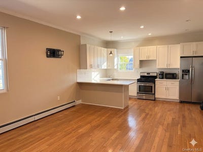 /international/us/rosedale-ny-110106843903/