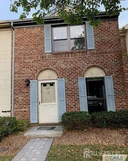 /international/us/221-hampshire-court-piscataway-nj-110108850596/