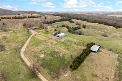 /international/us/654-county-road-637-berryville-ar-110104399705/