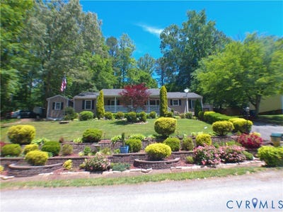 /international/us/9418-n-rinker-drive-mechanicsville-va-110108606554/