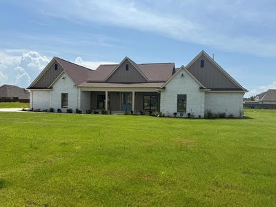 /international/us/614-n-east-lake-drive-n-marion-ar-110100718724/