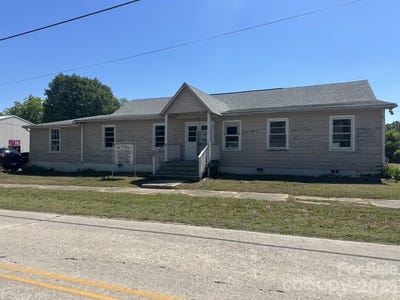 /international/us/706-old-n-main-street-clover-sc-110108380722/