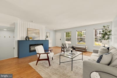 /international/us/8906-royal-astor-way-fairfax-va-110108574340/