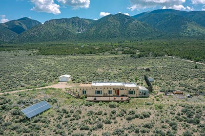 /international/us/131-quintana-rd-questa-nm-110100150474/