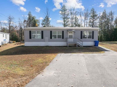 /international/us/9-aspen-road-tilton-nh-110103423631/