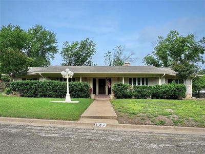 /international/us/127-n-29th-street-gatesville-tx-110099435610/