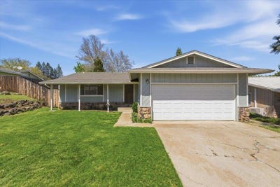 /international/us/704-turre-st-yreka-ca-110107573368/