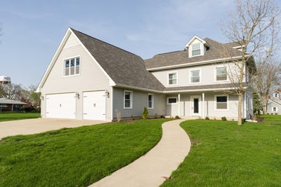 /international/us/1600-bucklin-street-lasalle-il-110107377032/