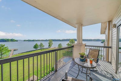 /international/us/12100-two-rivers-drive-athens-al-110107780931/