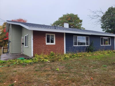/international/us/8-hope-ln-kincheloe-mi-110110398818/