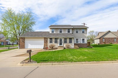 /international/us/701-parkridge-pl-onalaska-wi-110106562073/