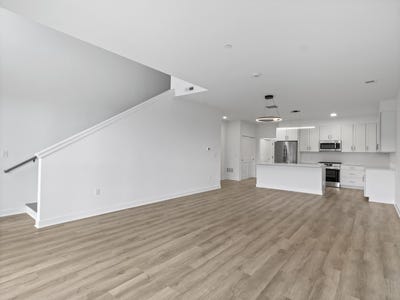 /international/us/9378-s-alder-pl-oak-creek-wi-110100560725/