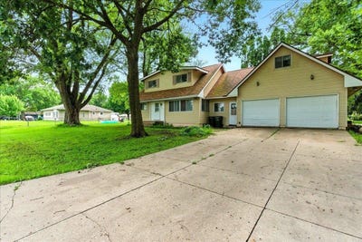 /international/us/3116-pocahontas-road-cedar-falls-ia-110101266295/