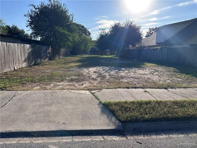 /international/us/1108-27-1-2-street-mcallen-tx-110103280643/