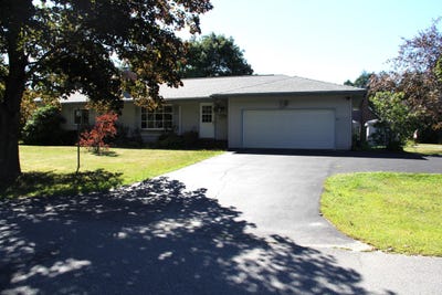 /international/us/22-dennis-street-skowhegan-me-110119770111/