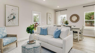 /international/us/2571-cliff-hollow-circle-gulf-breeze-fl-110100680502/
