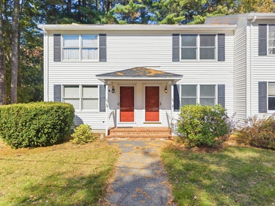 /international/us/23-oakwood-terrace-brunswick-me-110120449760/