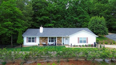 /international/us/174-cove-crossing-franklin-nc-110108395134/