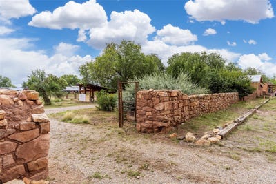 /international/us/12-via-la-puente-galisteo-nm-110120056310/