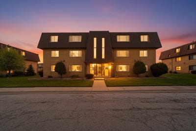 /international/us/10437-natoma-avenue-chicago-ridge-il-110107435718/